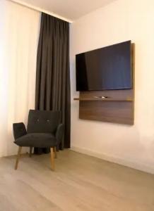 am Schlosstheater - 27