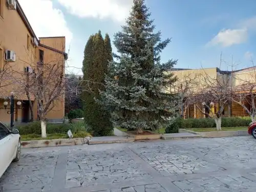 Jrvej Plaza - 12