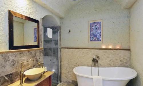 Seki Cave Suites - 29