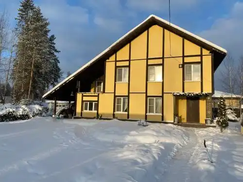Красивый и уютный дом с камином у Медного Озера. - 0