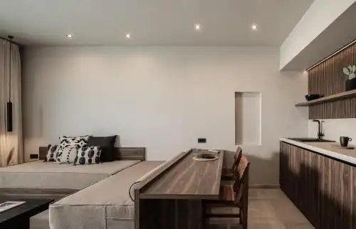 AKU Suites with private pools - 3