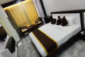 Hotel «Abooz», Бангалор