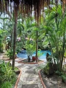 The Jade Cottage - 14