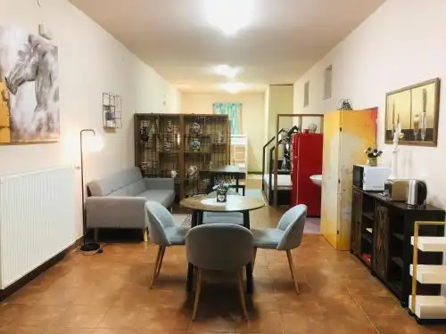 Apollo Inn - 16