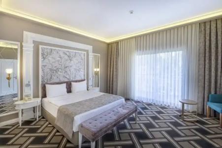 Utopia Resort & Residence - 32