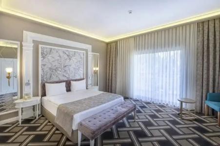 Utopia Resort & Residence - 36