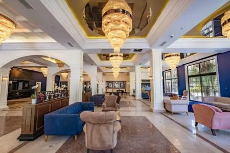 Utopia Resort & Residence - 22