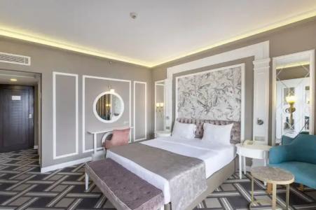 Utopia Resort & Residence - 34