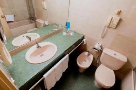 Tulip Inn Andorra Delfos - 35