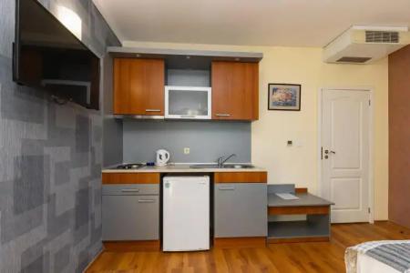 Favorit Aparthotel - 8