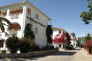 Отель «Bitzaro Palace», Каламакион