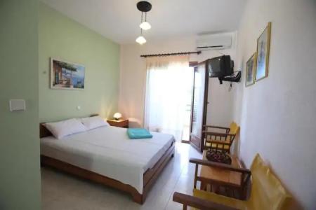 Elena  & Studios - 23