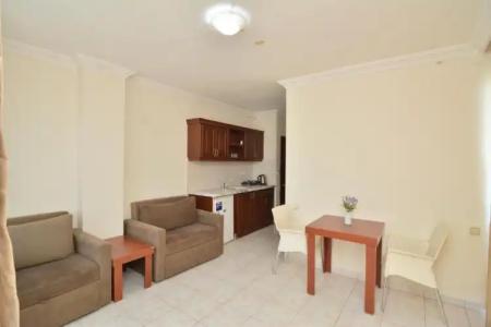 Rose Garden Apart - 101