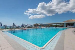 Astir Palace Hotel, Лаганас