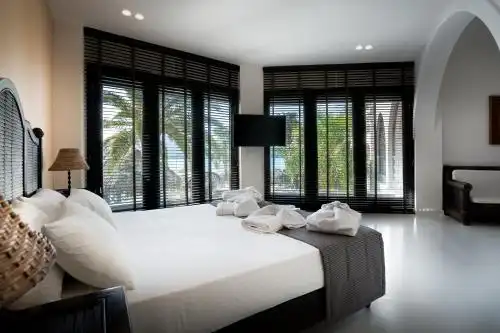 Gloria Maris Suites and Villa - 12