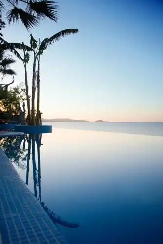 Gloria Maris Suites and Villa - 33