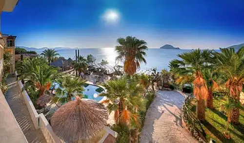 Gloria Maris Suites and Villa - 35