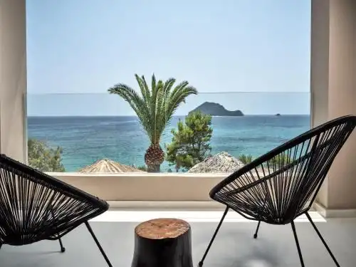 Gloria Maris Suites and Villa - 39