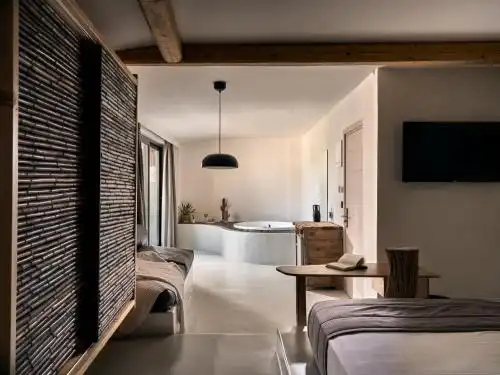Gloria Maris Suites and Villa - 1