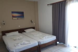 Lola's Hotel, Платаньяс