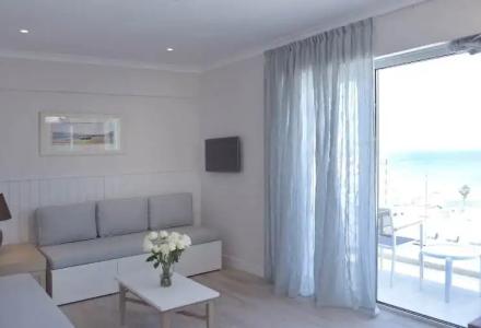 Sunrise Gardens Aparthotel - 58