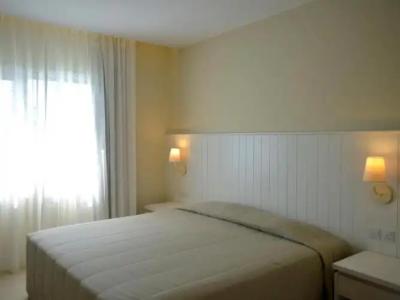 Sunrise Gardens Aparthotel - 62