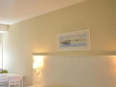 Sunrise Gardens Aparthotel - 47