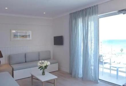 Sunrise Gardens Aparthotel - 55