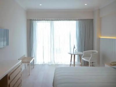 Sunrise Gardens Aparthotel - 2