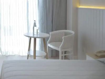 Sunrise Gardens Aparthotel - 6