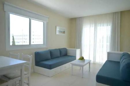 Sunrise Gardens Aparthotel - 60