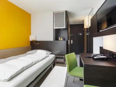 Züri by Fassbind - 100