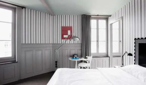 Boutique Helvetia - 109