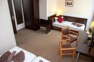 Seehotel Zum Löwen, Штразен