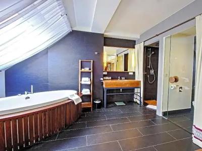 Bristol Tradition and Luxury - 35