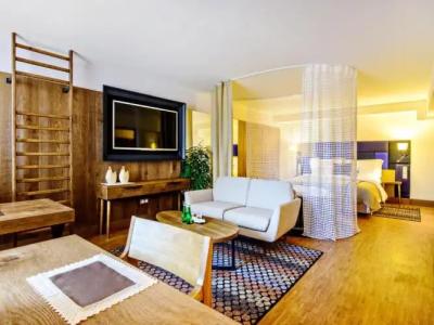 Bristol Tradition and Luxury - 45