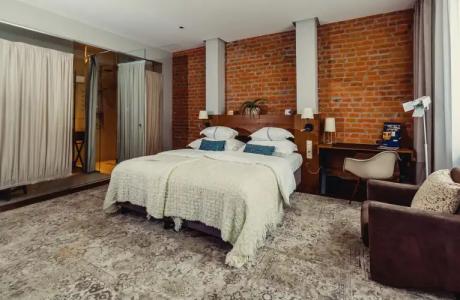 Bristol Tradition and Luxury - 3