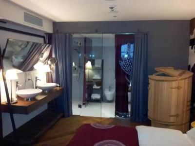 Bristol Tradition and Luxury - 48