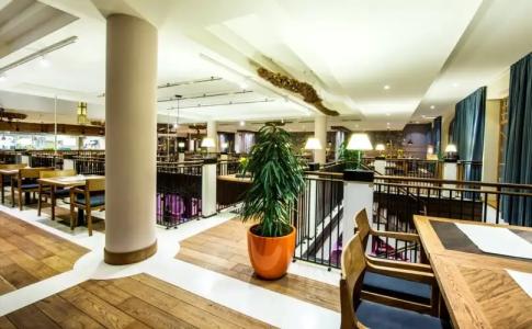 Bristol Tradition and Luxury - 14