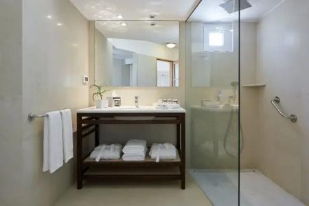 St. Nicolas Bay Resort & Villas - 9