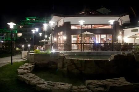 Private  Cts In Emerald Beach Resort & Spa - 3