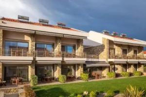 Royalty Suites Sea Side, Никити