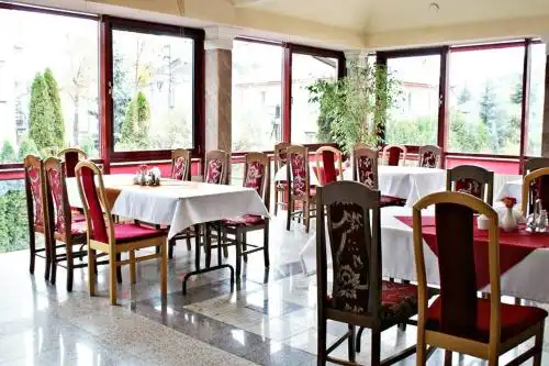 Cremova Aparthotel - 43