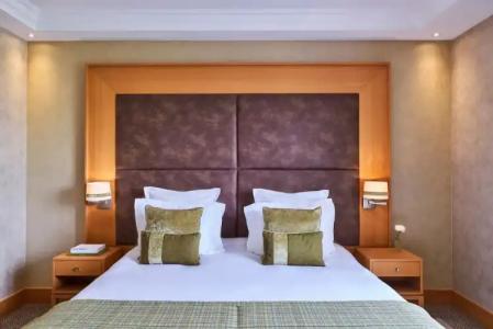 Hôtel Barrière L'Hôtel du Golf - 43