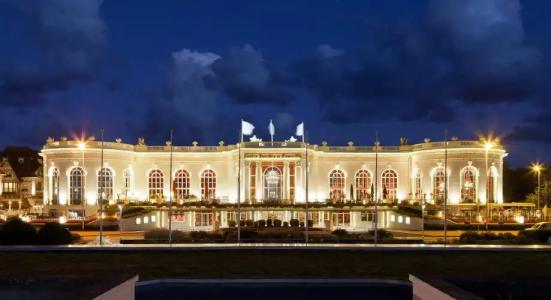 Hôtel Barrière L'Hôtel du Golf