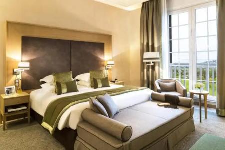 Hôtel Barrière L'Hôtel du Golf - 87