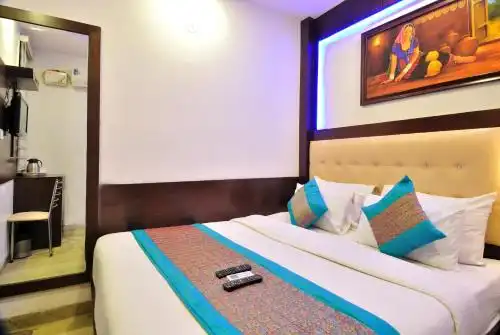 Nirmal Mahal 5 min walk From New Delhi Railway Station - 22