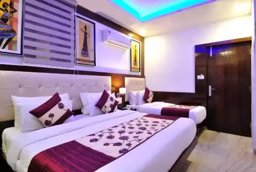 Nirmal Mahal 5 min walk From New Delhi Railway Station - 25