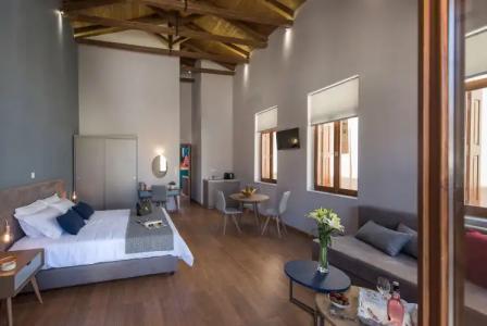 Bluebell Luxury Suites - 2