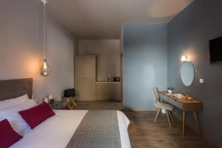 Bluebell Luxury Suites - 36